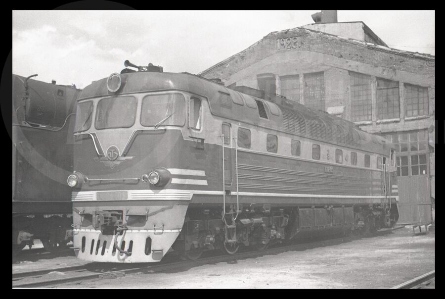 Тепловоз ТГ106-002