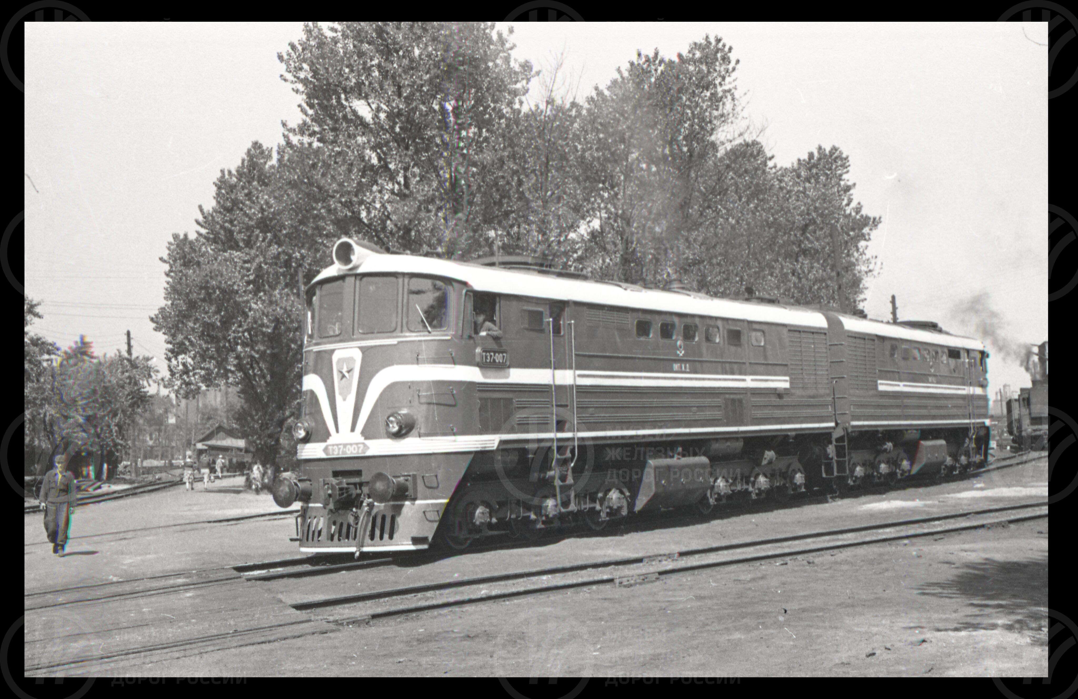 Тепловоз ТЭ7-007, image 1