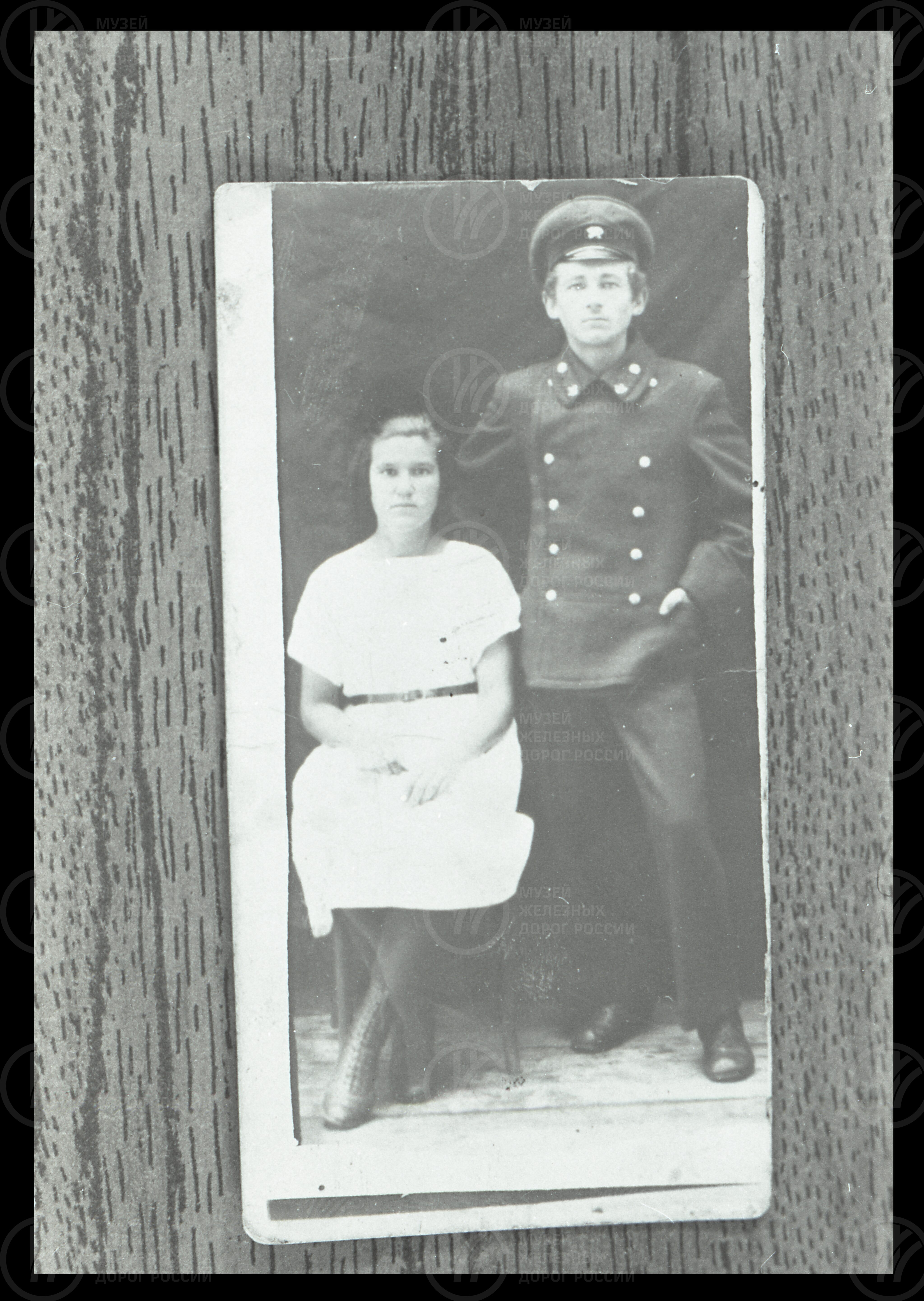 Виктор Иванович Зимин  с сестрой. 1925 г., изображение 1