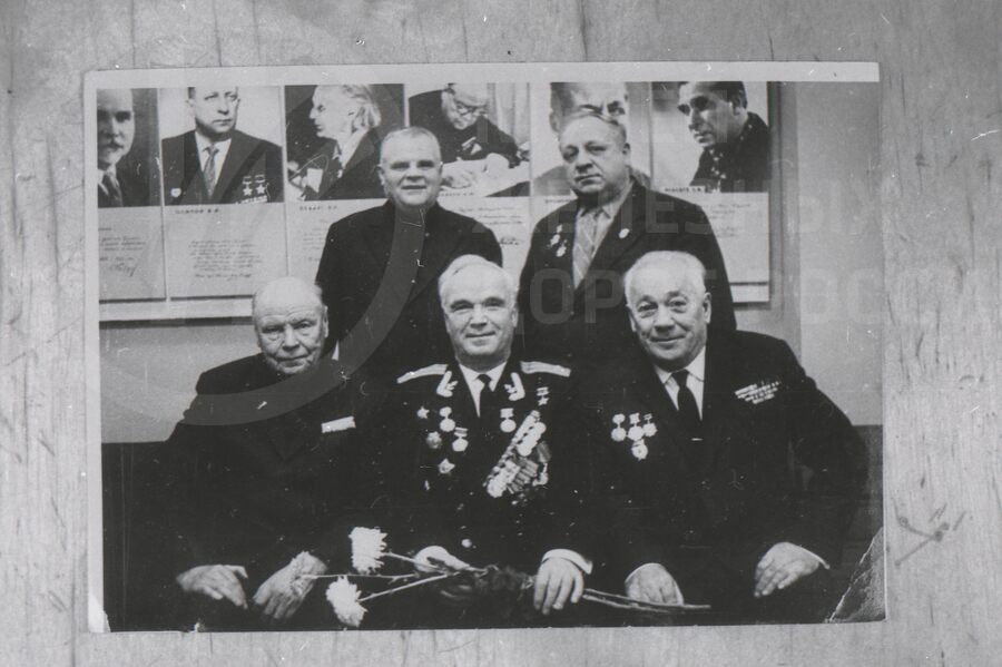 В.М. Виролайнен на встрече в Доме культуры авиаработников. 1973 г.