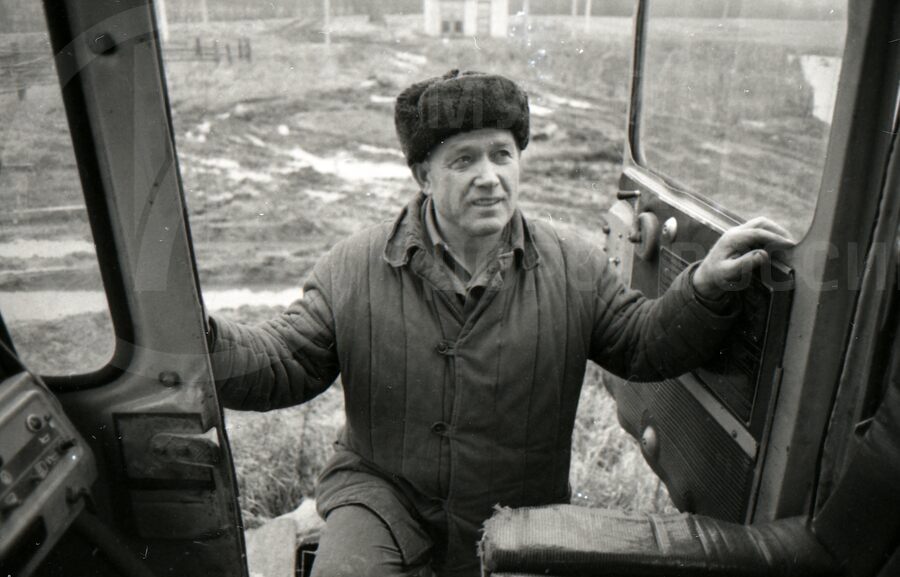 Механизатор совхоза «Ленинская искра». Ленинградская область. 1986–1987 гг.