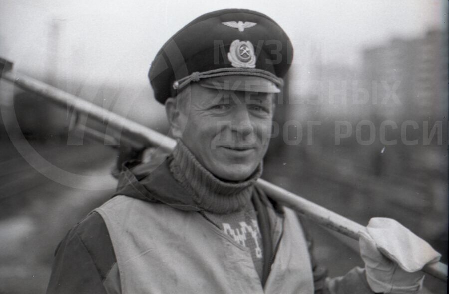 Виктор Владимирович Осипов. Бригадир Мурманской дистанции пути. 1986–1987 гг.