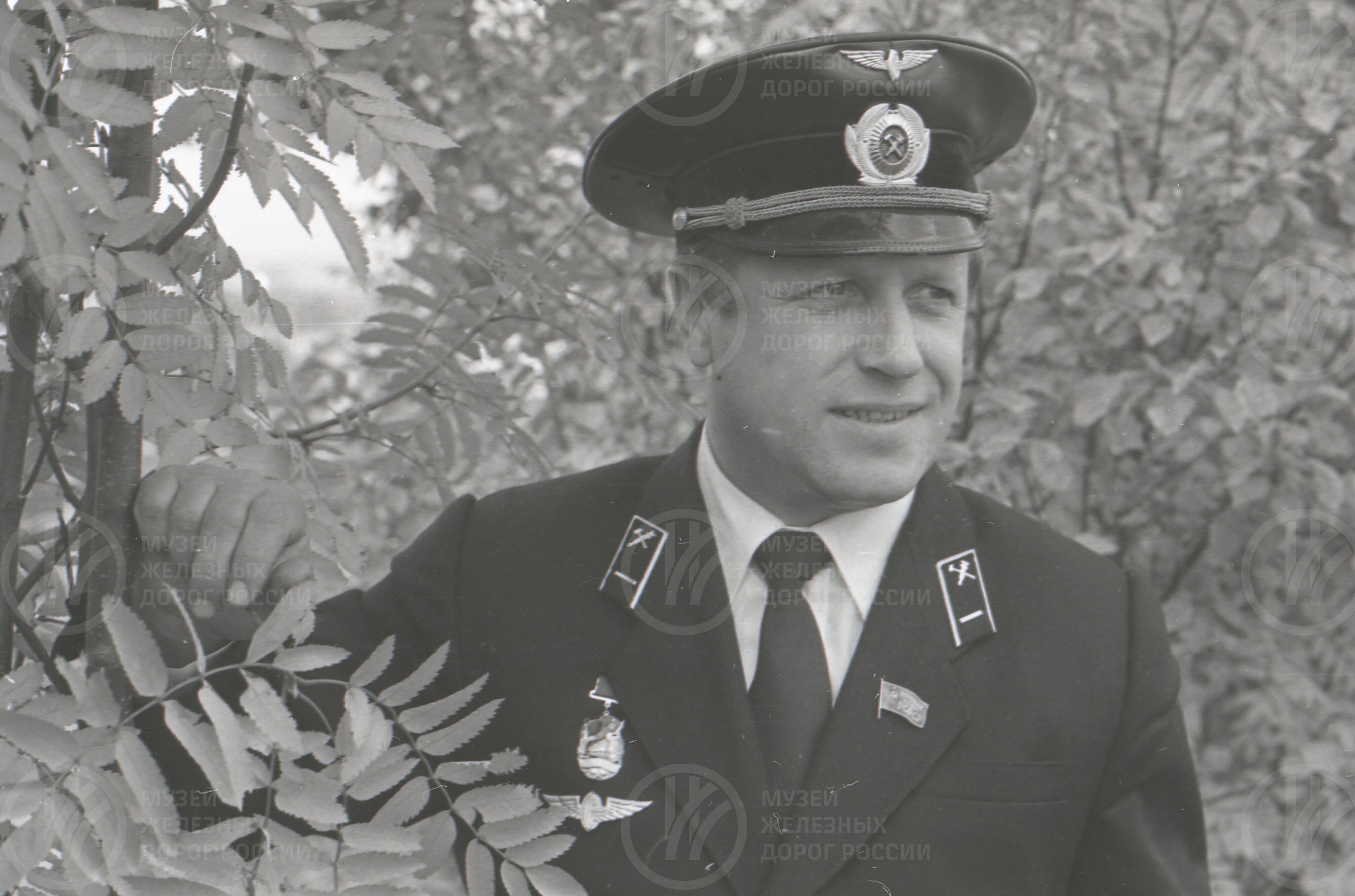 М. Лаптев. Машинист локомотивного депо. Станция Кандалакша. 1986–1987 гг., изображение 1