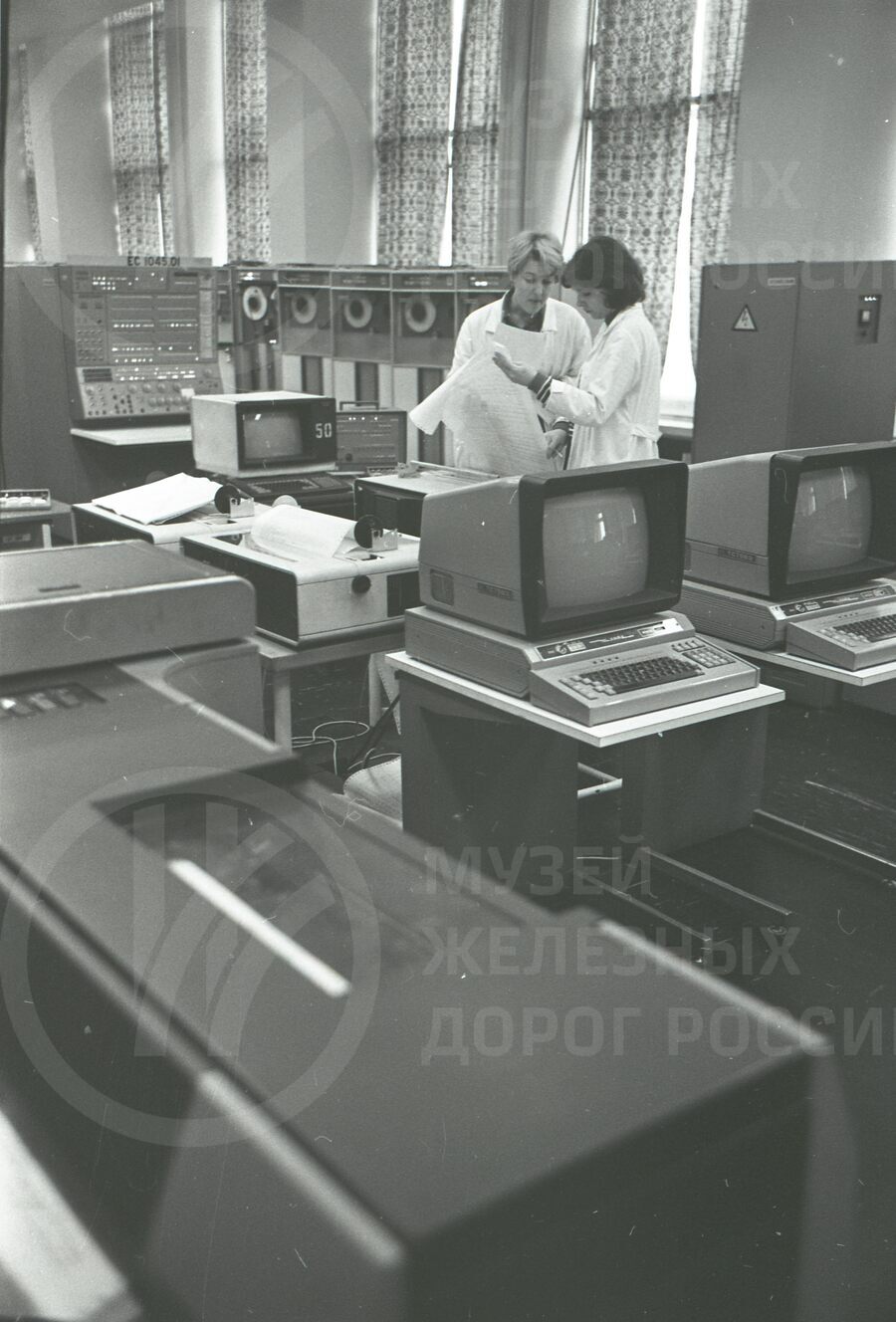 Машинный зал Вычислительного Центра Октябрьской железной дороги. 1986–1987 гг.