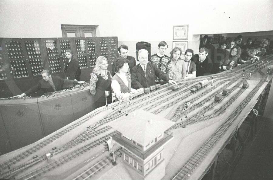 В лаборатории ЛИИЖТа.1986–1987 гг.