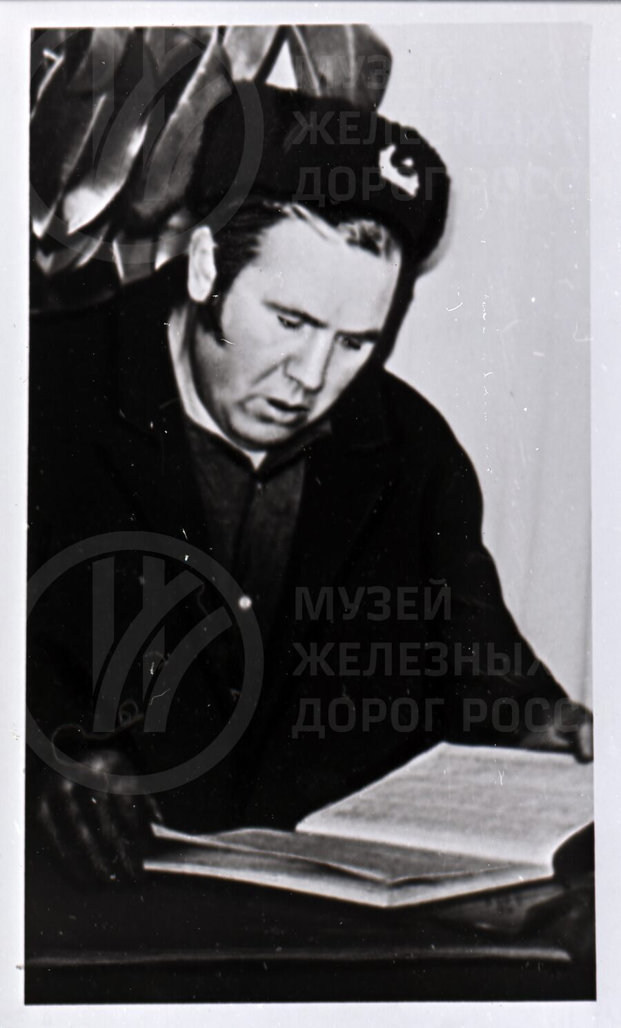 Николай Иванович Морозов. Машинист Локомотивного депо станции Кандалакша