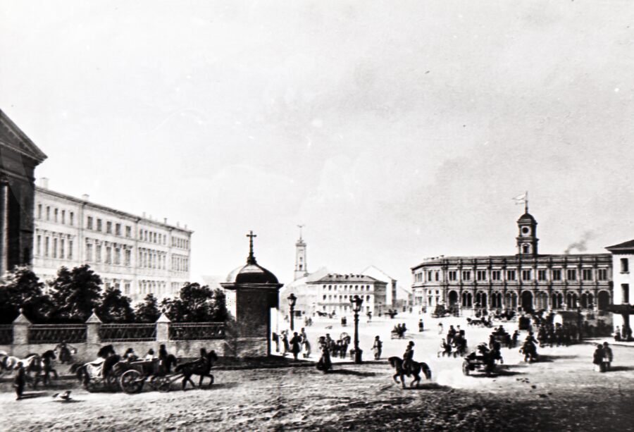 Знаменская площадь
