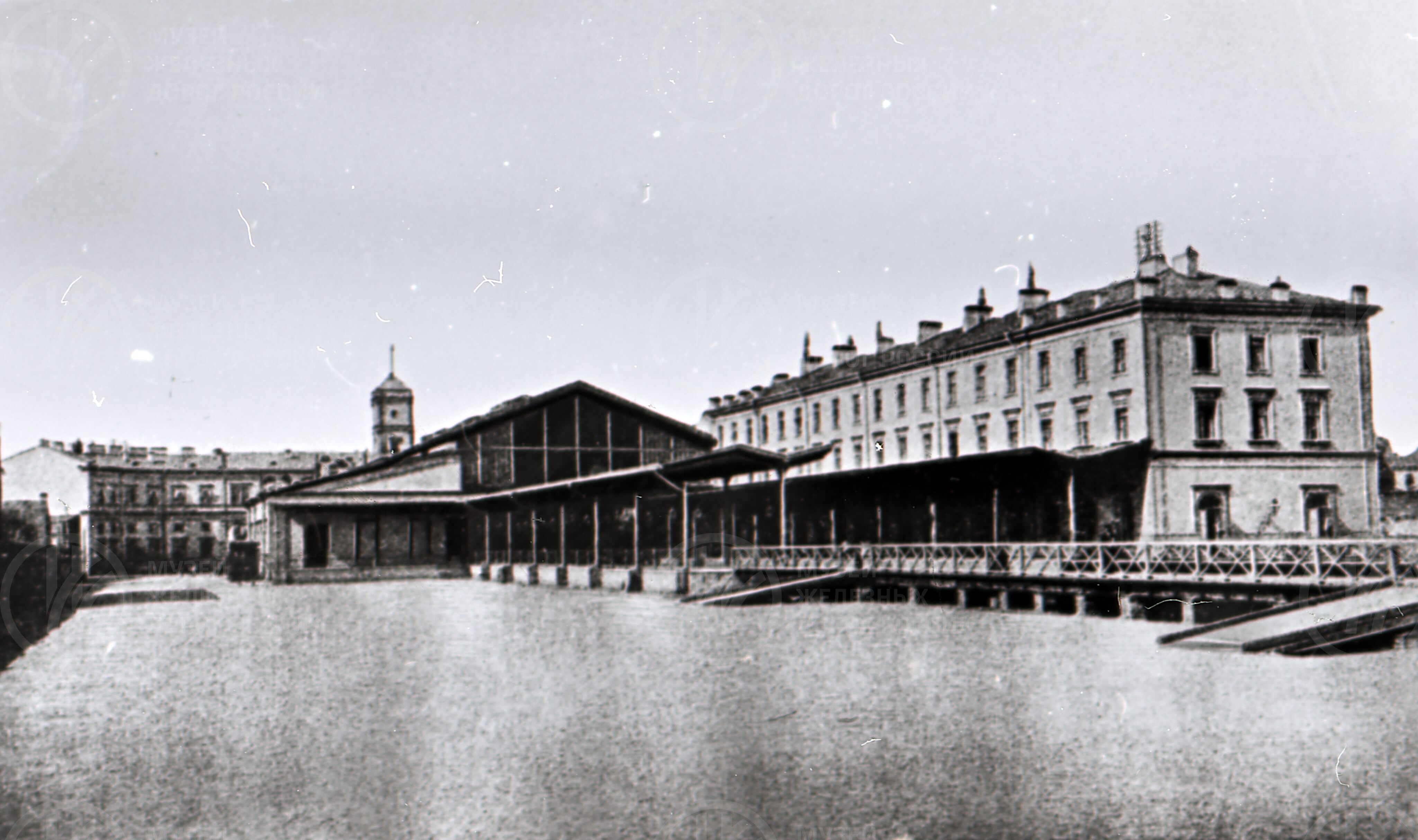 Общий вид пассажирского здания. Станция Санкт-Петербург. 1893 г., изображение 1