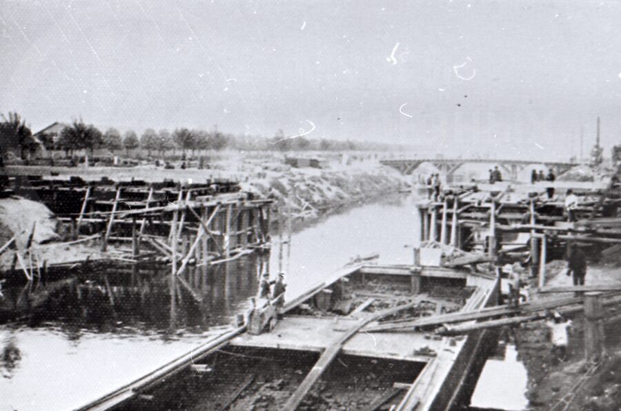Строительство временного моста через Обводный канал. 1900 г.