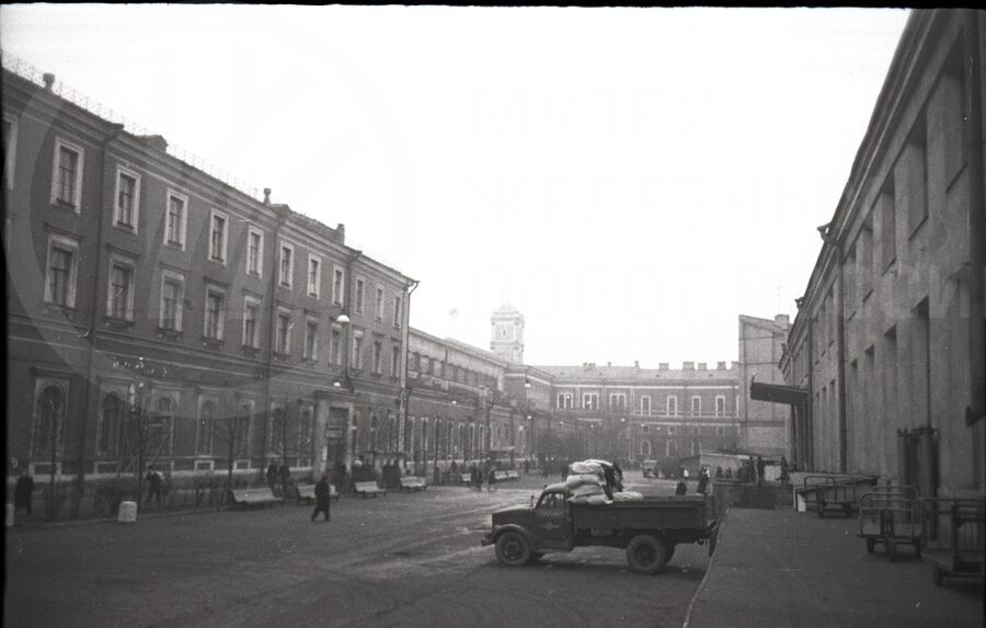 Двор Московского вокзала