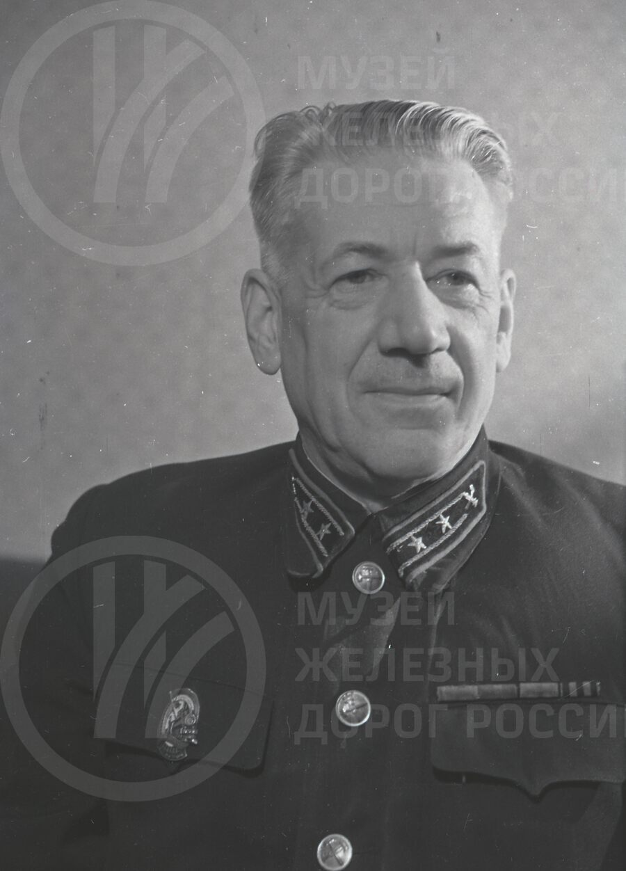 В.Г. Вершковский – заместитель начальника службы СЦБ