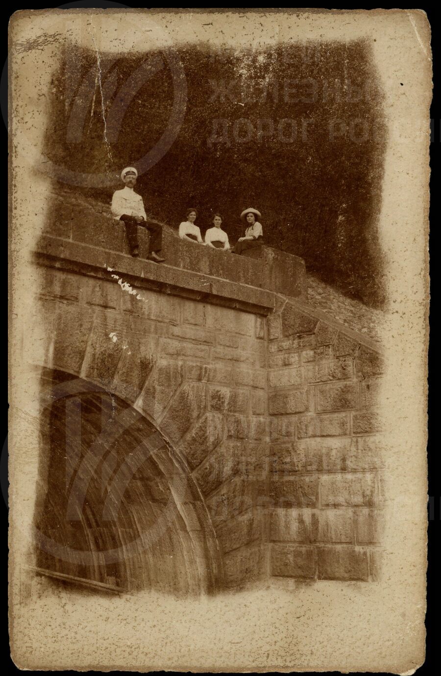 А.А. Николаев на Веребьинской трубе. 1913 г.