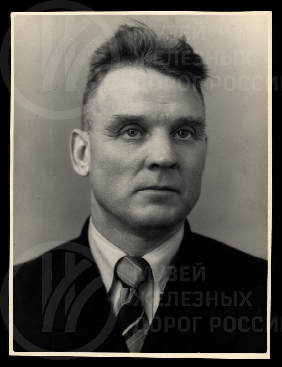 Дмитрий Панкратович  Новиков – начальник тяговой подстанции. 1960-е годы