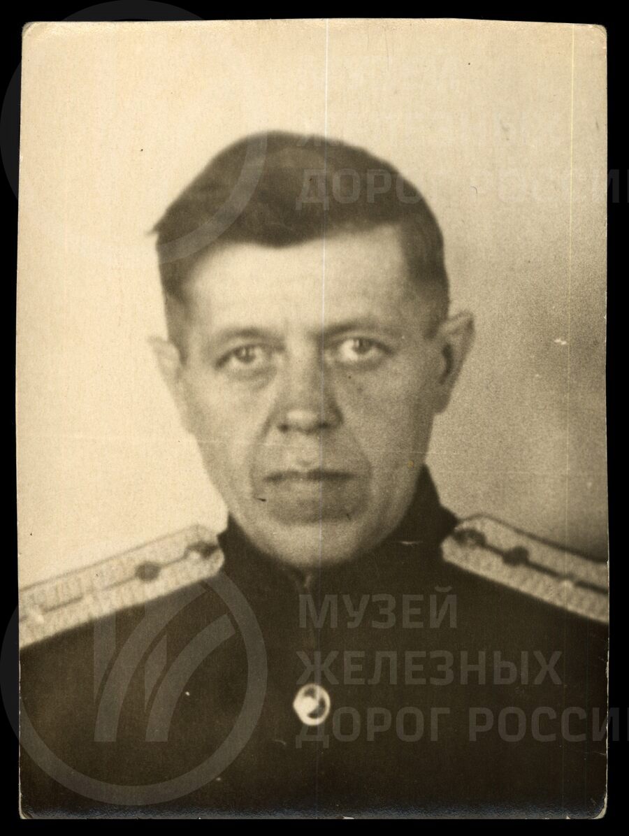 А.С. Конышев  – электромеханик связи. 1940-е годы