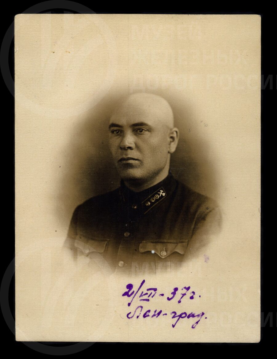 Абрам Геворкович Момджан. 1937 г.